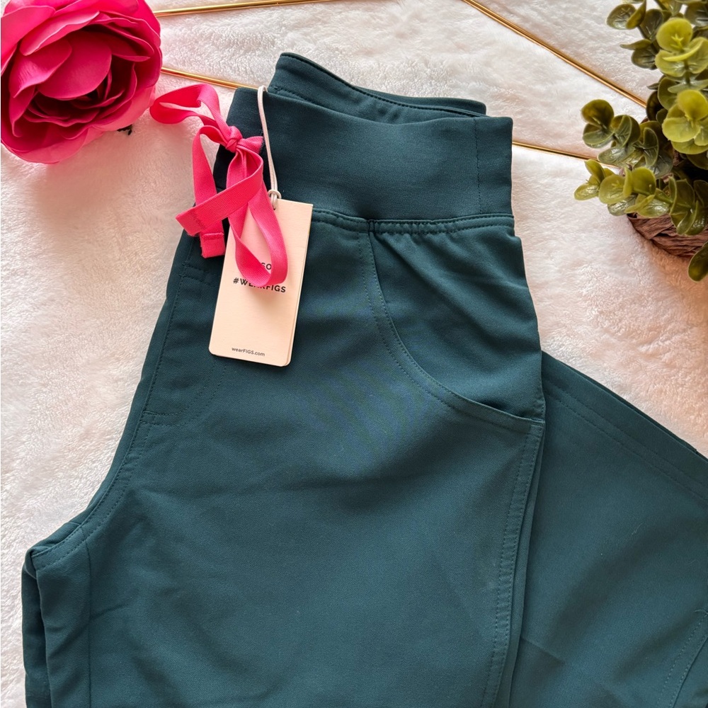 High Waisted Kade Cargo Scrub Pant || Caribbean Blue || Figs